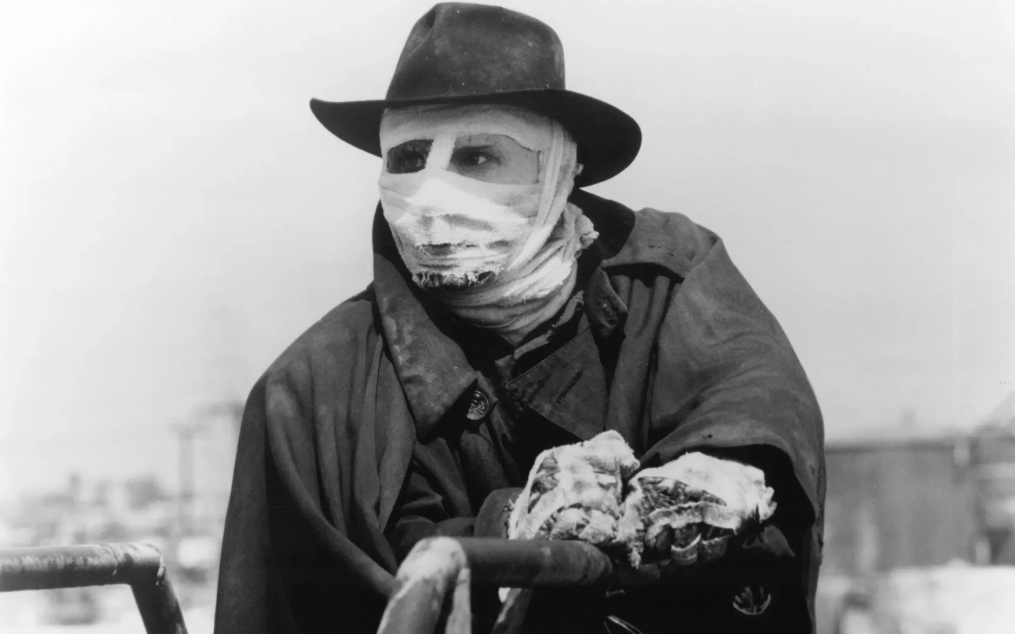 Darkman entre o Herói e o Monstro